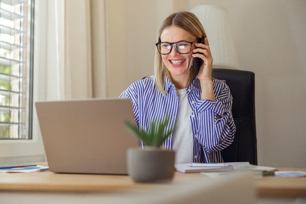 woman sales manager in eyeglasse 1 min